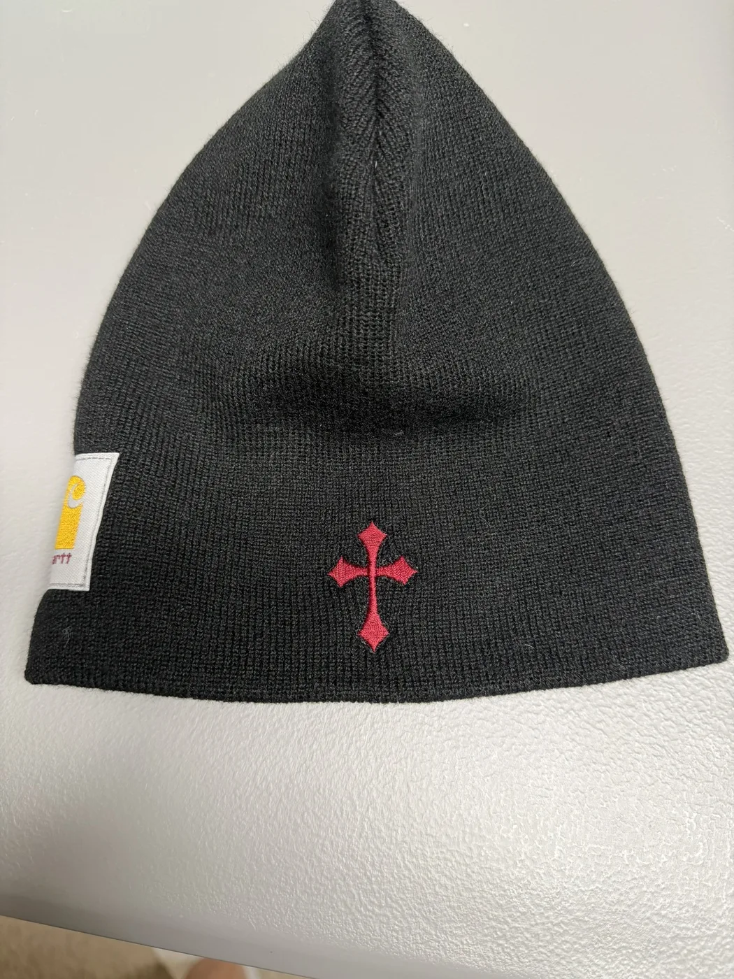Red-cross knit beanie